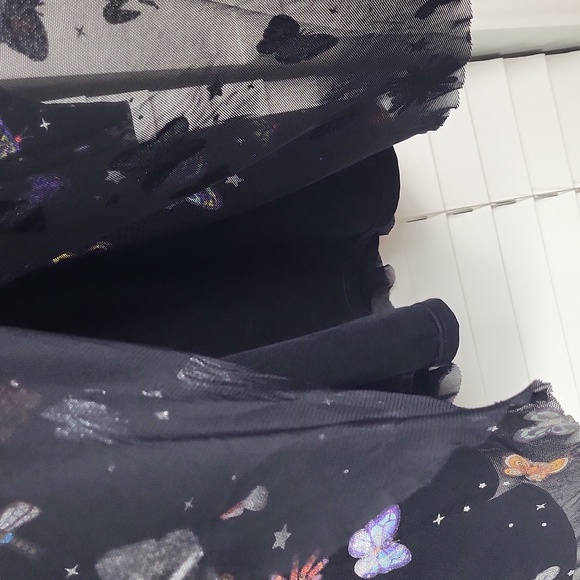 🦋🪲🦋 Blackmilk Black insects print dress with sheer sleeves. Size L - Picture 5 of 9